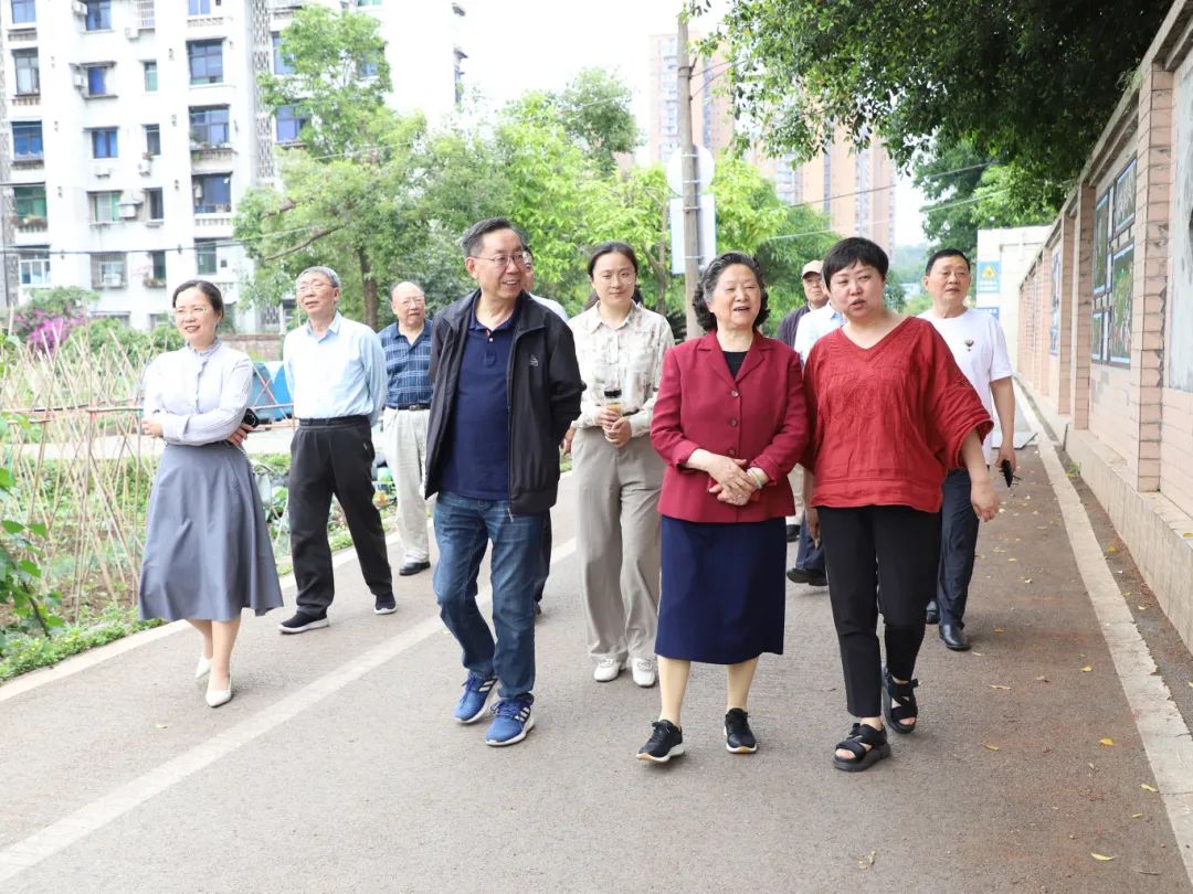 市关工委赴万盛经开区调研关心下一代工作