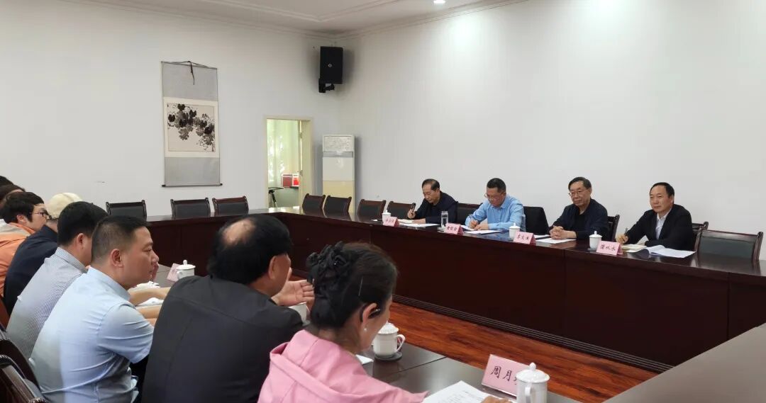 万盛经开区关工委召开2026年思想道德教育辅导队成员单位工作会议